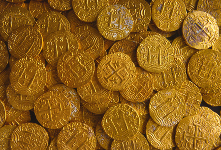 treasure spanish gold buried florida 1715 sunken fleet shipwreck coins pirate war escudos silver spain pirates colombia